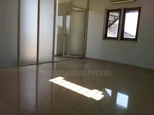 Spacious 9 Bedroom Commercial Property for Rent in Colombo 07 (EM038AM