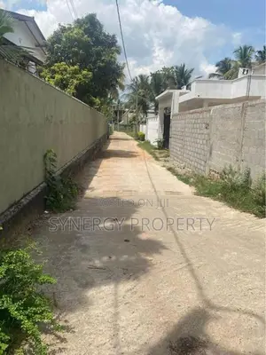 Land For Sale In Mahara Kadawatha (LA-GAMMA-61)