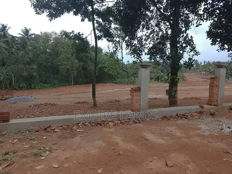 Exclusive Land Plots for Sale in Moragahahena Road Homagama