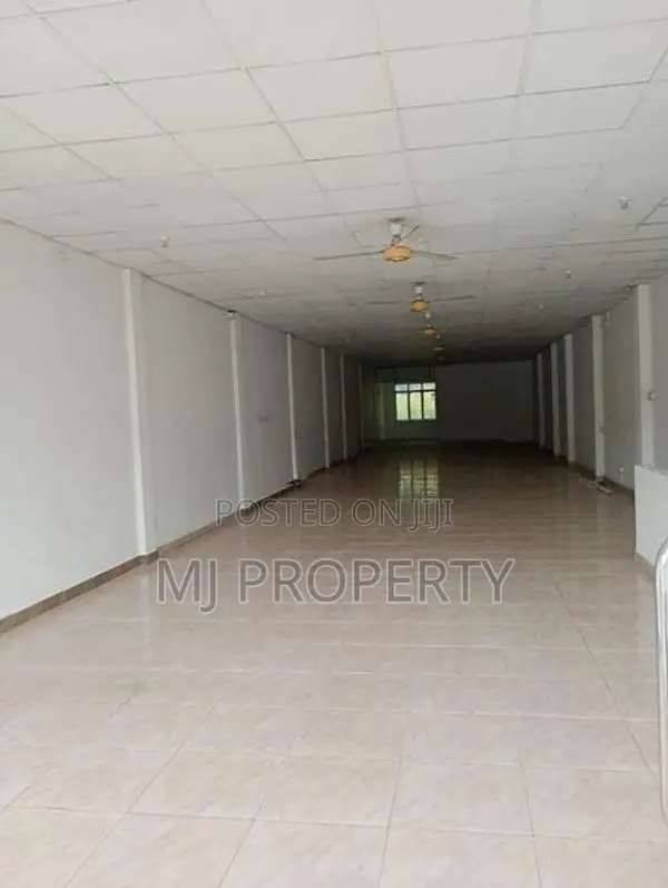 ( TC-1105) Valuable 1st Floor Commercial Shop Space Rent in Malabe