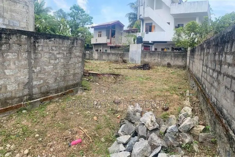 Land For Sale In Mahara Kadawatha (LA-GAMMA-61)