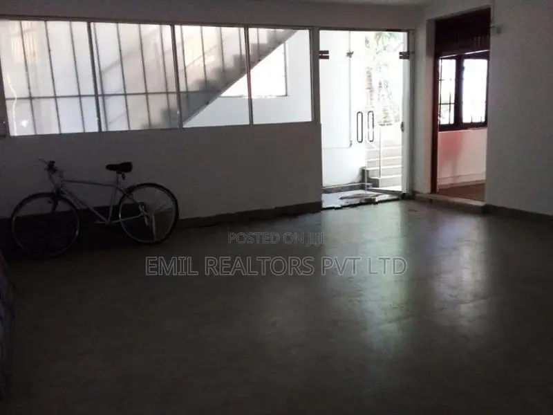 Spacious 9 Bedroom Commercial Property for Rent in Colombo 07 (EM038AM