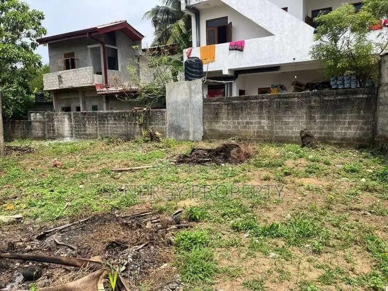 Land For Sale In Mahara Kadawatha (LA-GAMMA-61)