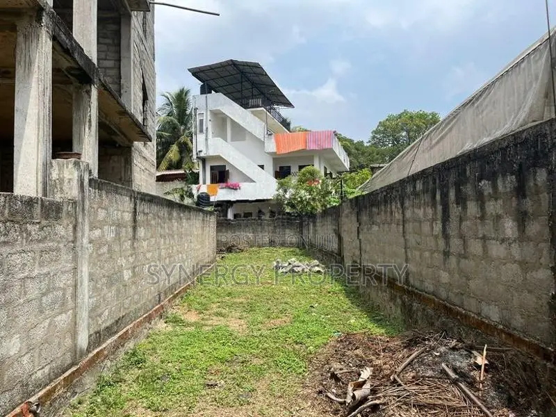 Land For Sale In Mahara Kadawatha (LA-GAMMA-61)
