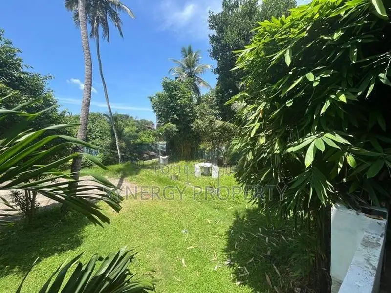 71 Perch Land with Building For Sale - Wattala (CP-GAMKG-131)