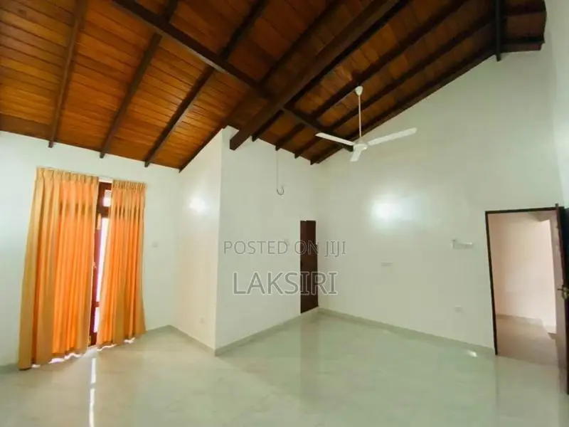 4 Bedrooms Modern House Rent Nugegoda Mirihana Stanley Thelkarathna M.