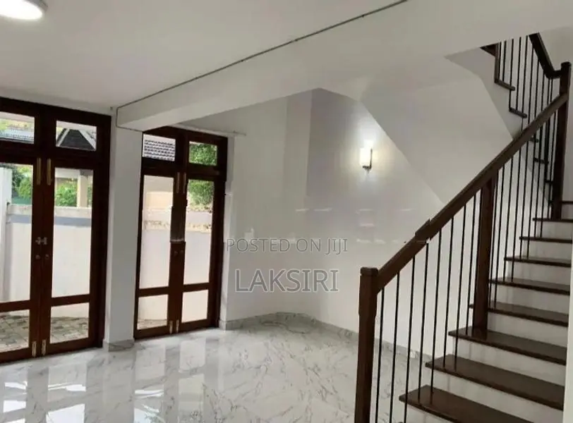 4 BR / 3 BA Modern Two Story House Rent Nugegoda Mirihana