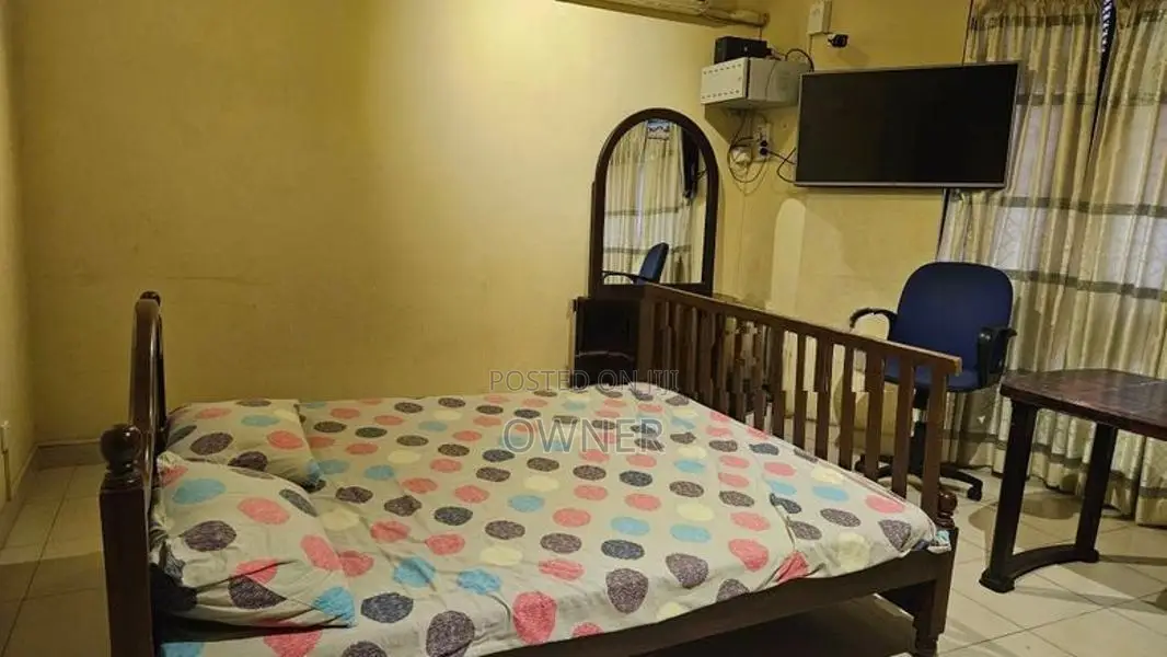 7 bedroom two story house for long term rent