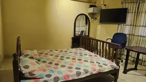 7 bedroom two story house for long term rent