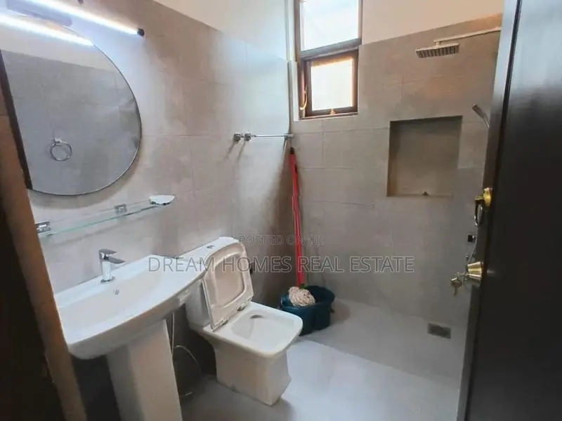Modern 3 Bedroom House – Kahathuduwa, Piliyandala