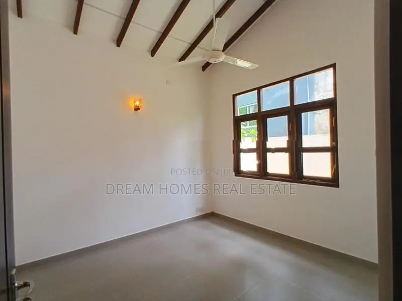 Modern 3 Bedroom House – Kahathuduwa, Piliyandala