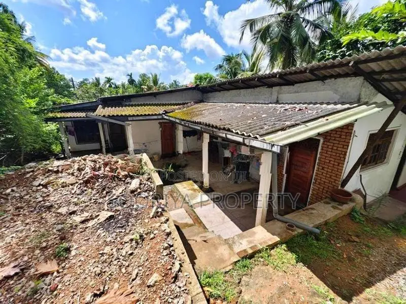Boarding House for Sale in Kaduwela Road, Biyagama, Siyambalape
