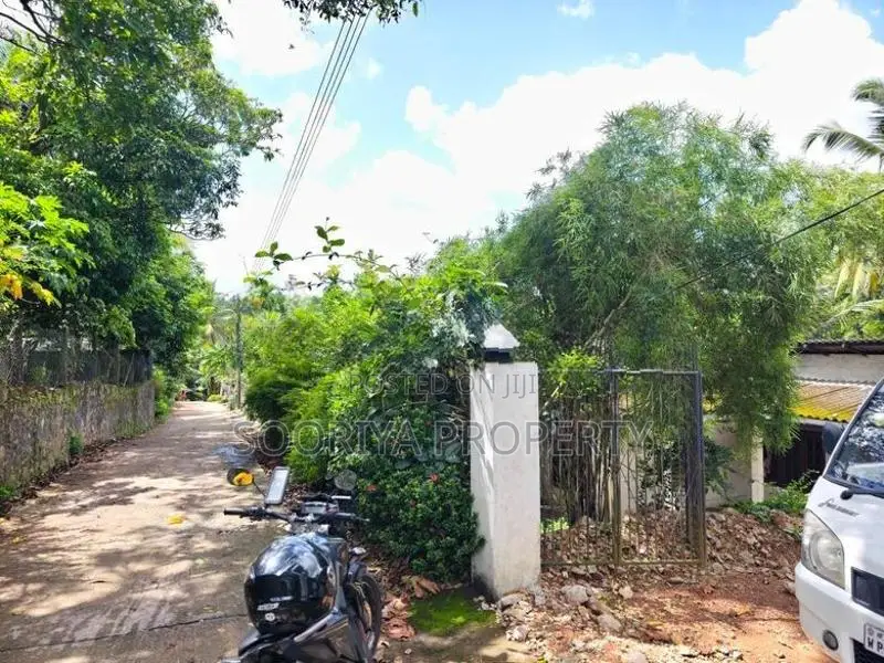 Boarding House for Sale in Kaduwela Road, Biyagama, Siyambalape
