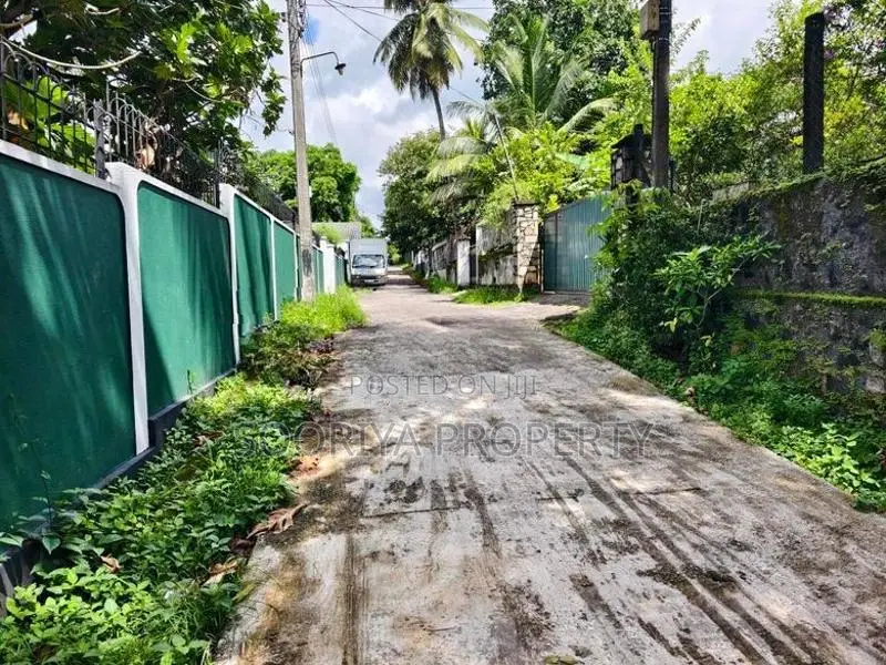Boarding House for Sale in Kaduwela Road, Biyagama, Siyambalape