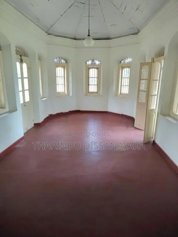 Commercial Land in Veyangoda Town Plot 01