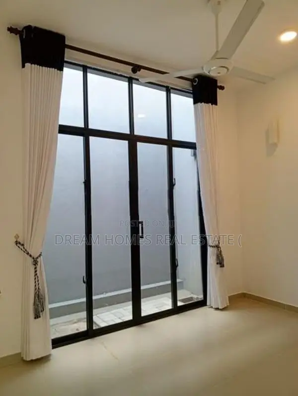 Modern Single-Storey House for Sale – Ja-Ela