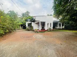 Rooms for Rent Ladies at Ballummahara, Gampaha