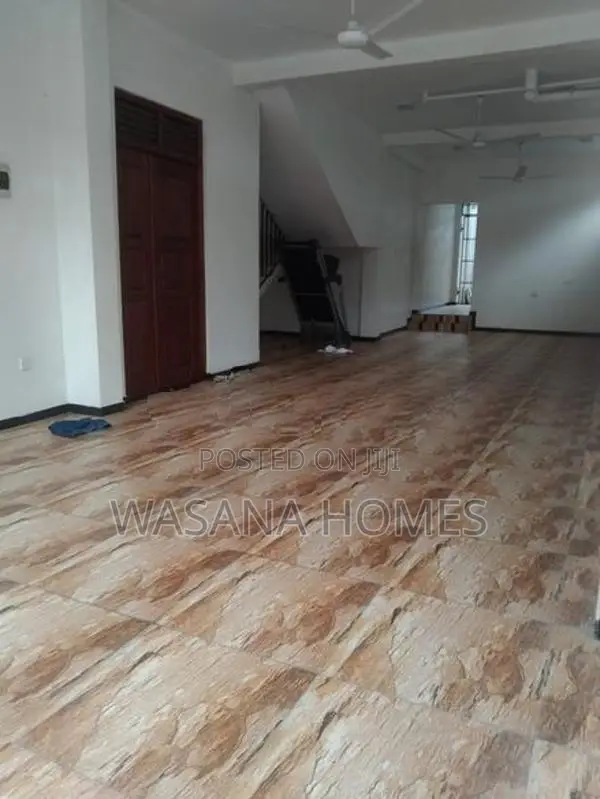 Super 3.Story House for Sale Pitakotte