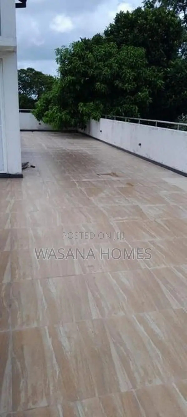 Super 3.Story House for Sale Pitakotte