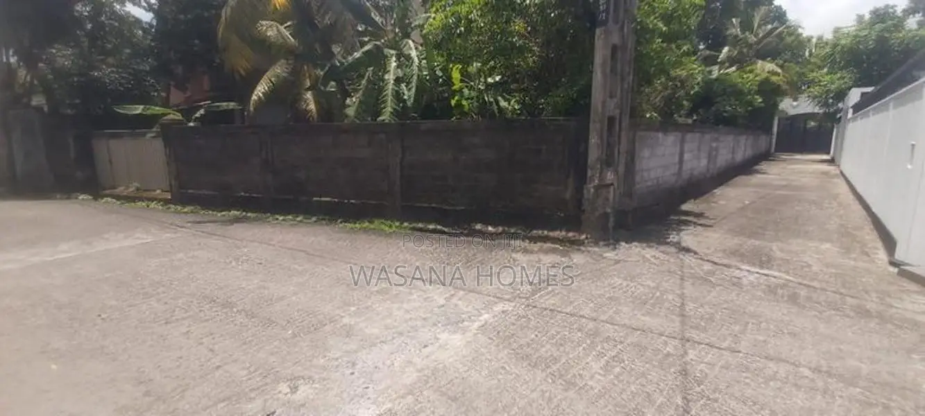 Lake Facing Land for Sale Borelesgamuwa