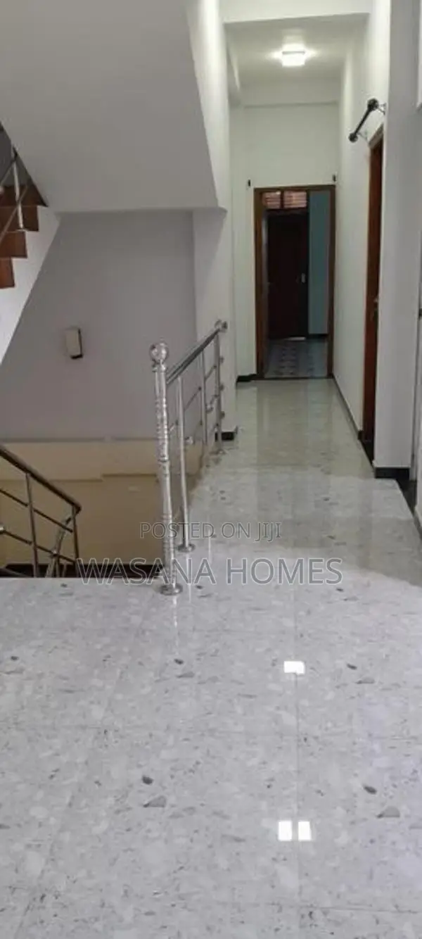 Super 3.Story House for Sale Pitakotte