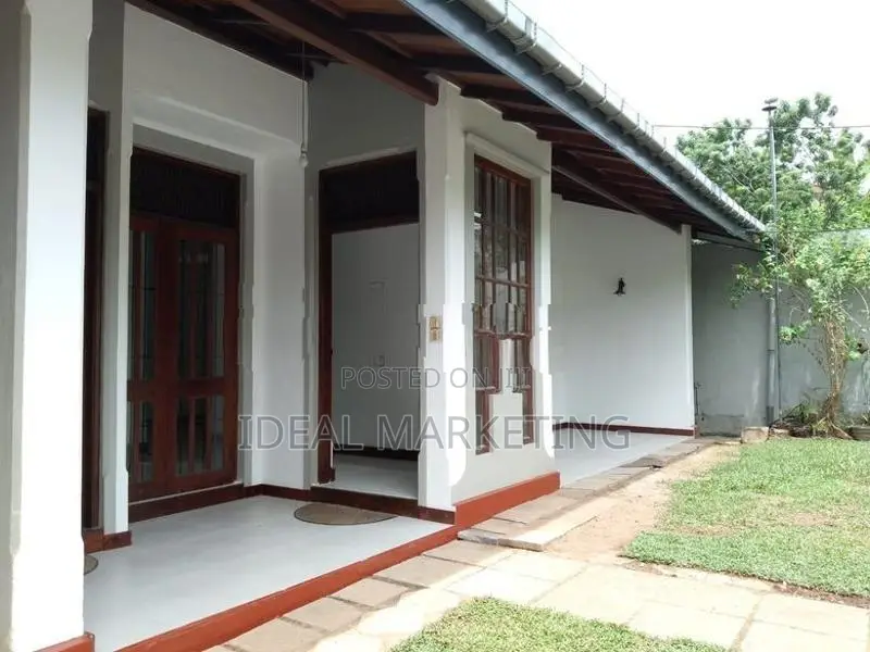 Nugegoda - Spacious House for rent