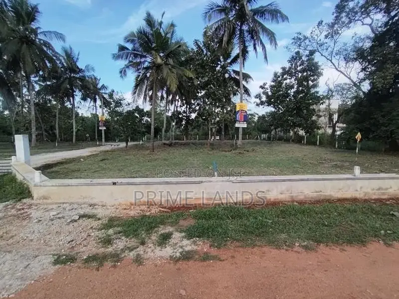සාලියමාවත ඉඩමක් විකිණිමට ඇත