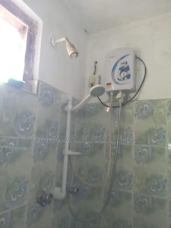 House for Sale in Sirimalwatta, Nattarampotha