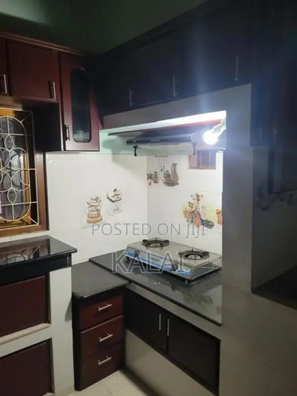 Unfurnished Upstair House for Rent in Nallur