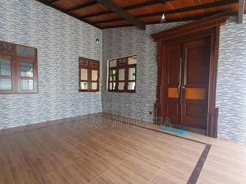 Zolder architectural house sale in Piliyandala .