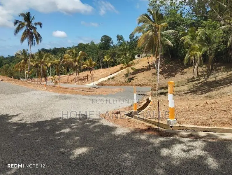 Mount Calavary පාසලටසමීපයෙන් Land in ගාල්ල