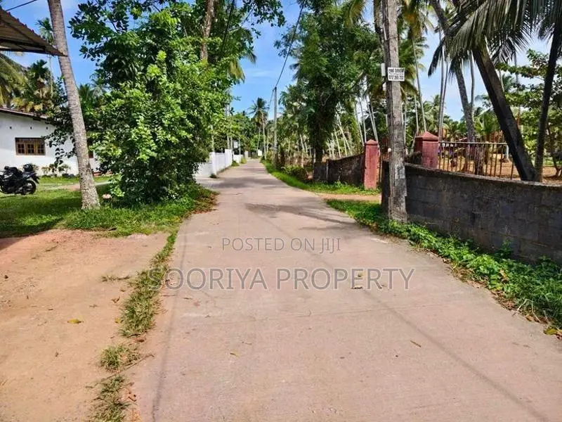 Residential Land for Sale in Negombo Road, Ja Ela, Waligampitiya