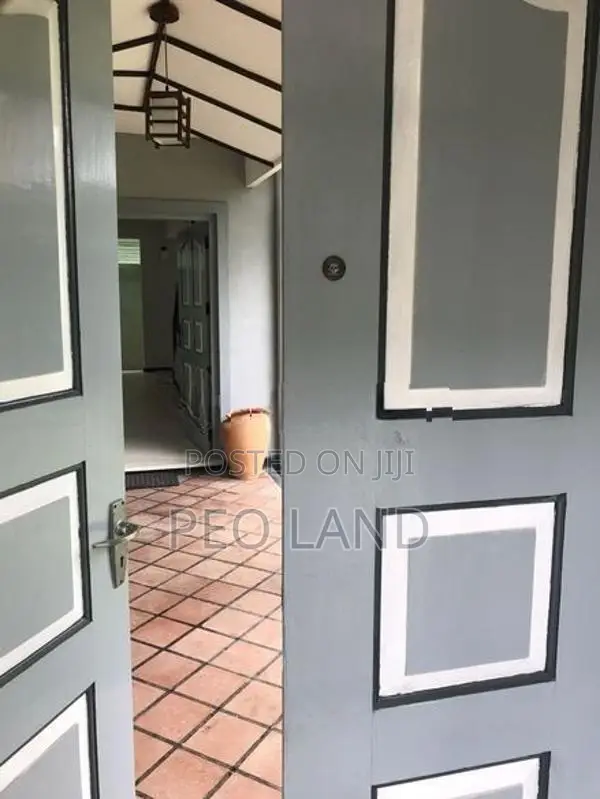 (HH211) Architect Designed Two Storey House for Sale in Kiribathgoda