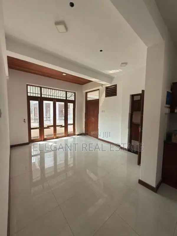 07 Bedroom Unfurnished 03 Storied House for Sale in Nawala (A5225)