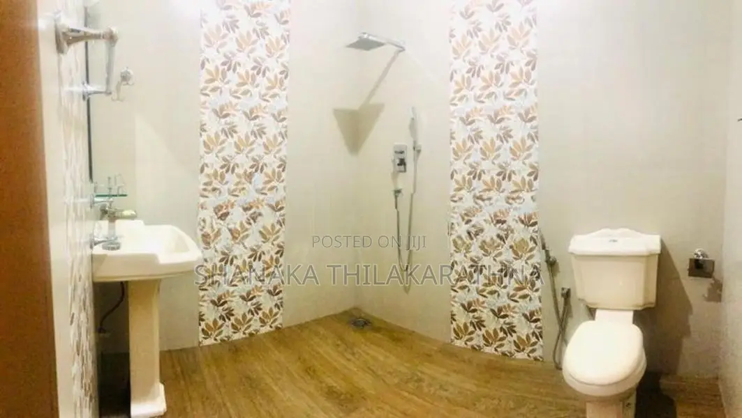 Spacious 6-Bedroom House for Sale Near Kandy