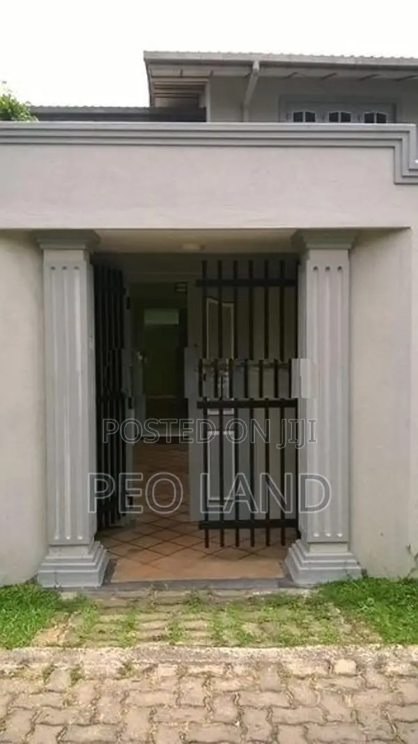 (HH211) Architect Designed Two Storey House for Sale in Kiribathgoda