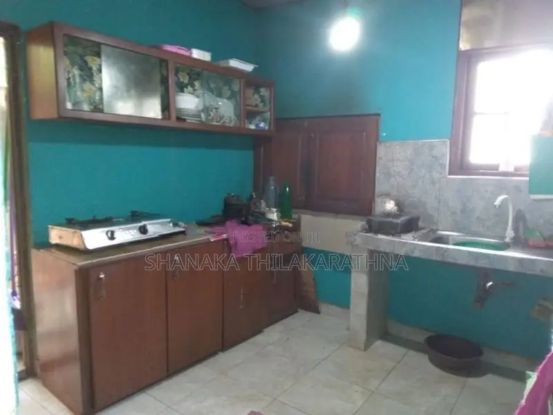 House for Sale in Sirimalwatta, Nattarampotha