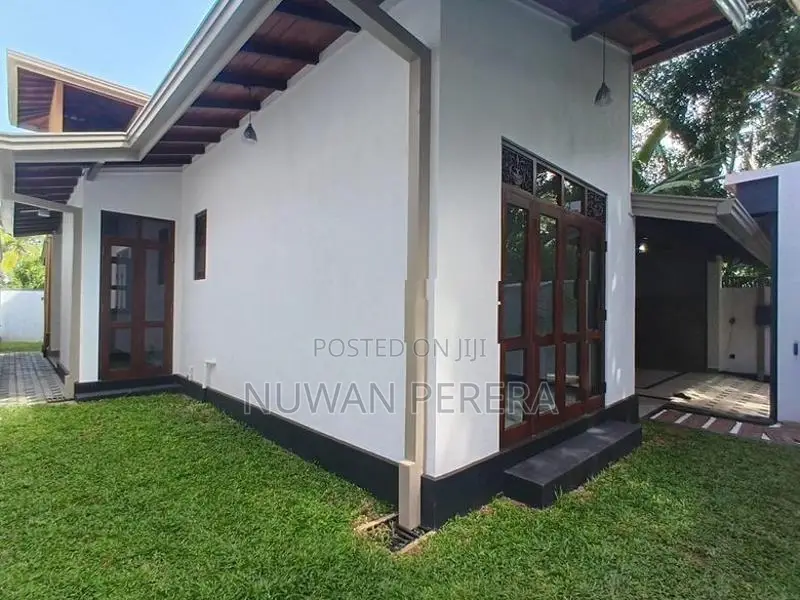 Zolder architectural house sale in Piliyandala .