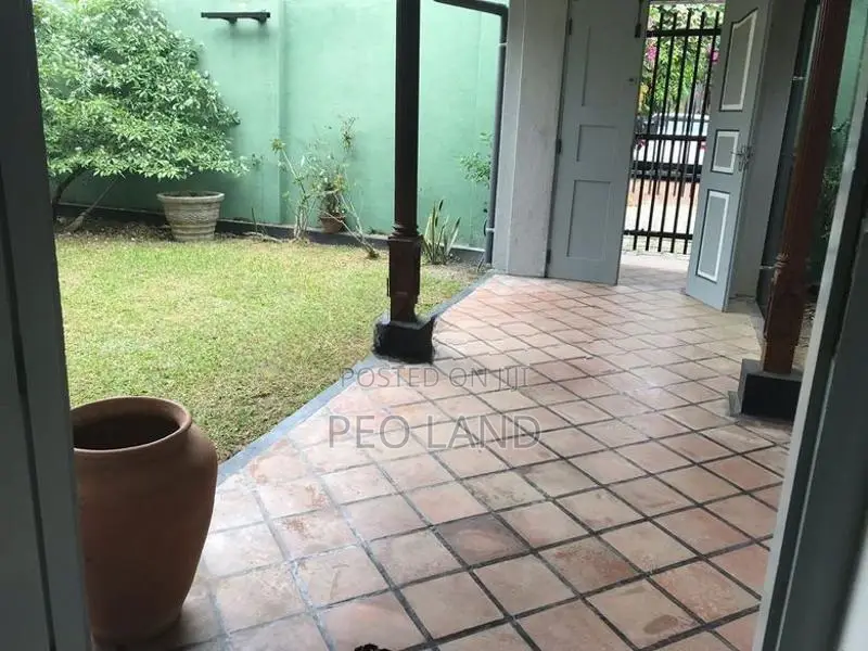 (HH211) Architect Designed Two Storey House for Sale in Kiribathgoda