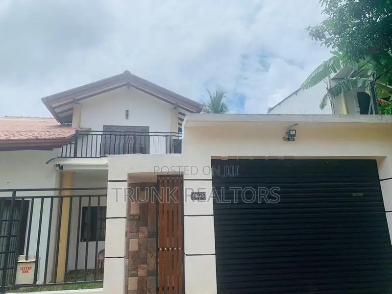 Boralesgamuwa 04BR House For Sale (NK11642)