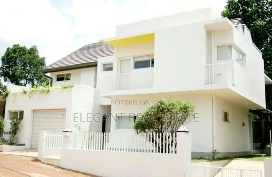 04 Bedroom Unfurnished House for Sale in Battaramulla (A6519)
