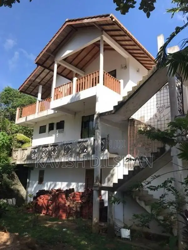 Goyambokka Beachside building