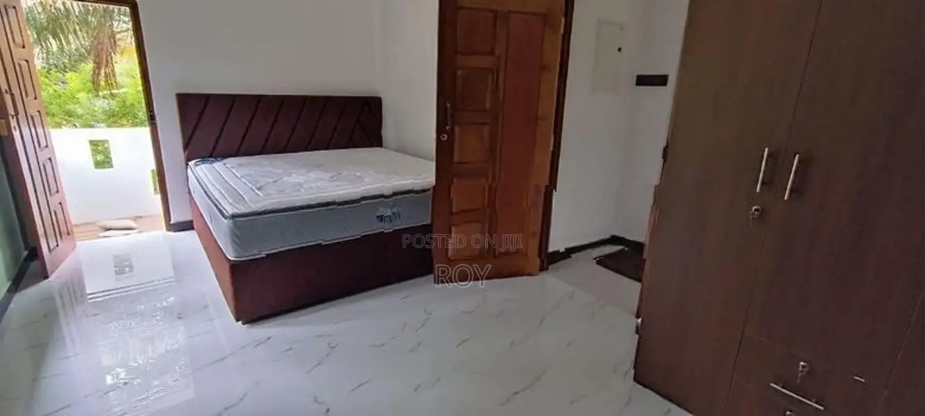 Sharing Room for Rent in Jaffna