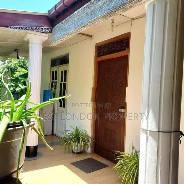 Moratuwa – Spacious Two Storey House for Sale