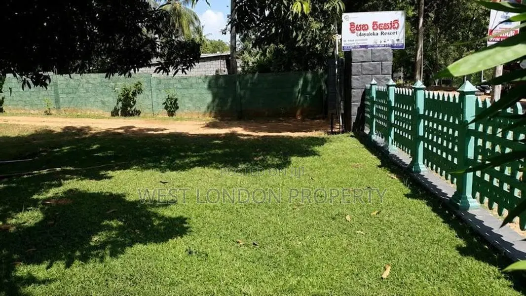 Dambulla – High-Potential Commercial Property for Sale