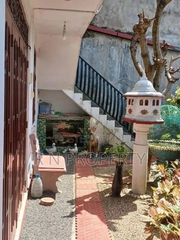Brand New 6-Bedroom House for Sale – Dehiwala
