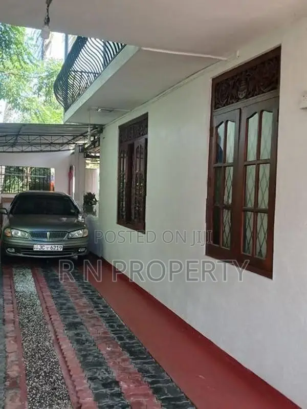 Brand New 6-Bedroom House for Sale – Dehiwala