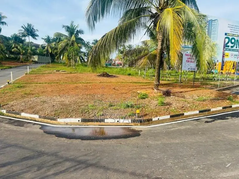 Land for Sale in Kaduwela Town Facing Bypass Road
