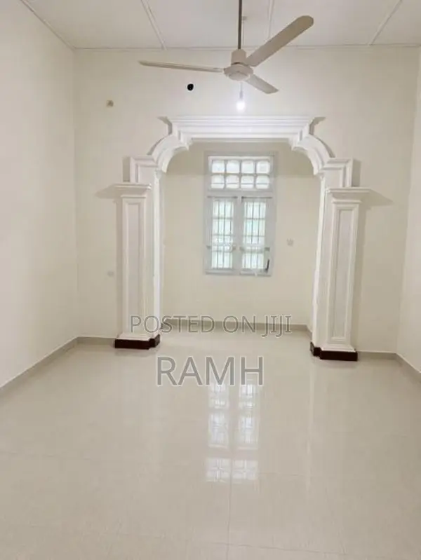 Colonial House for Rent in Dehiwala