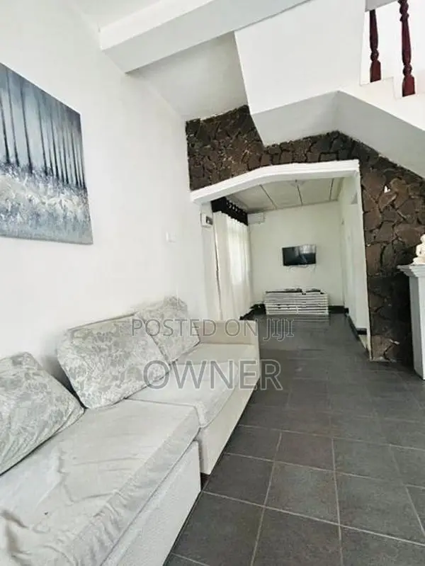 Two Story House for Sale in Mirigama
